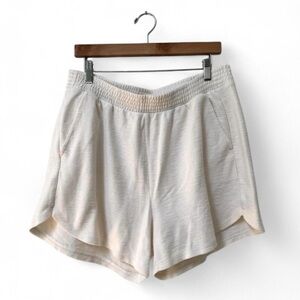 Old Navy Cream Elastic Waist Shorts – Women’s XL